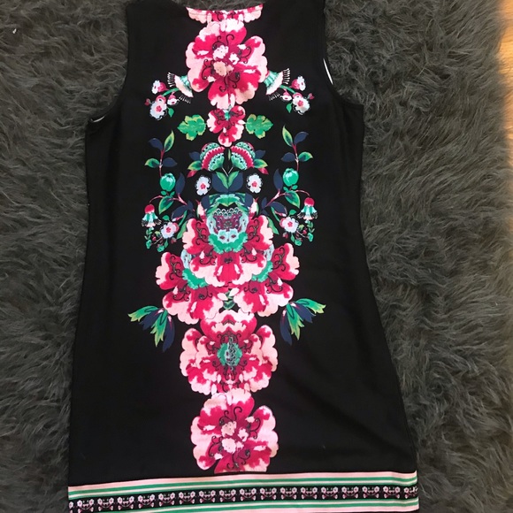 Dress - Picture 2 of 4